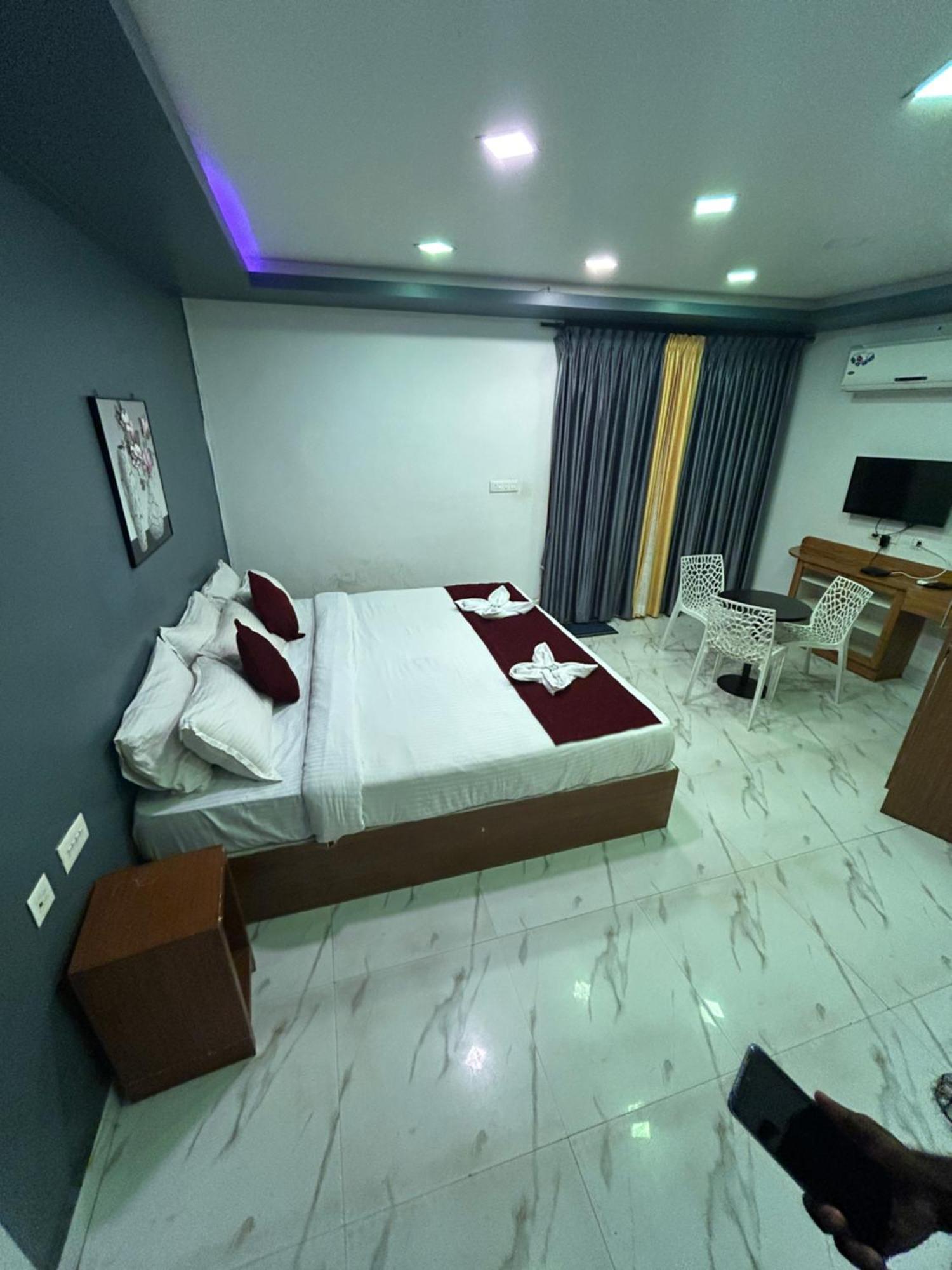 G Hotel Kottakuppam Eksteriør bilde